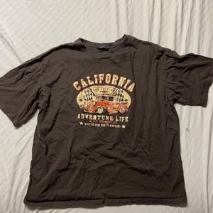Dark brown California t-shirt